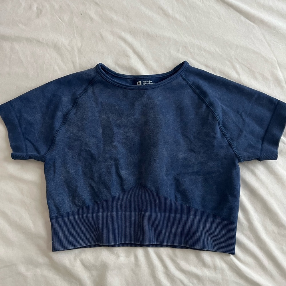 Amazon Blue gym top size medium